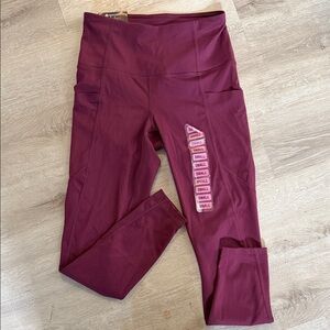 High-Waist Maroon Leggings with Side Pockets